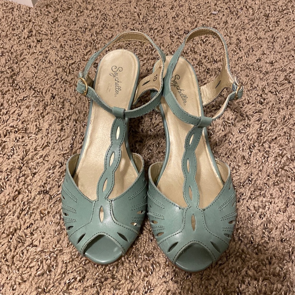 Seychelles Low Heel Buckle Peep Toe